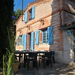 Hébergement de vacances La Planque De L'eclusier, Castelnau-de-Lévis